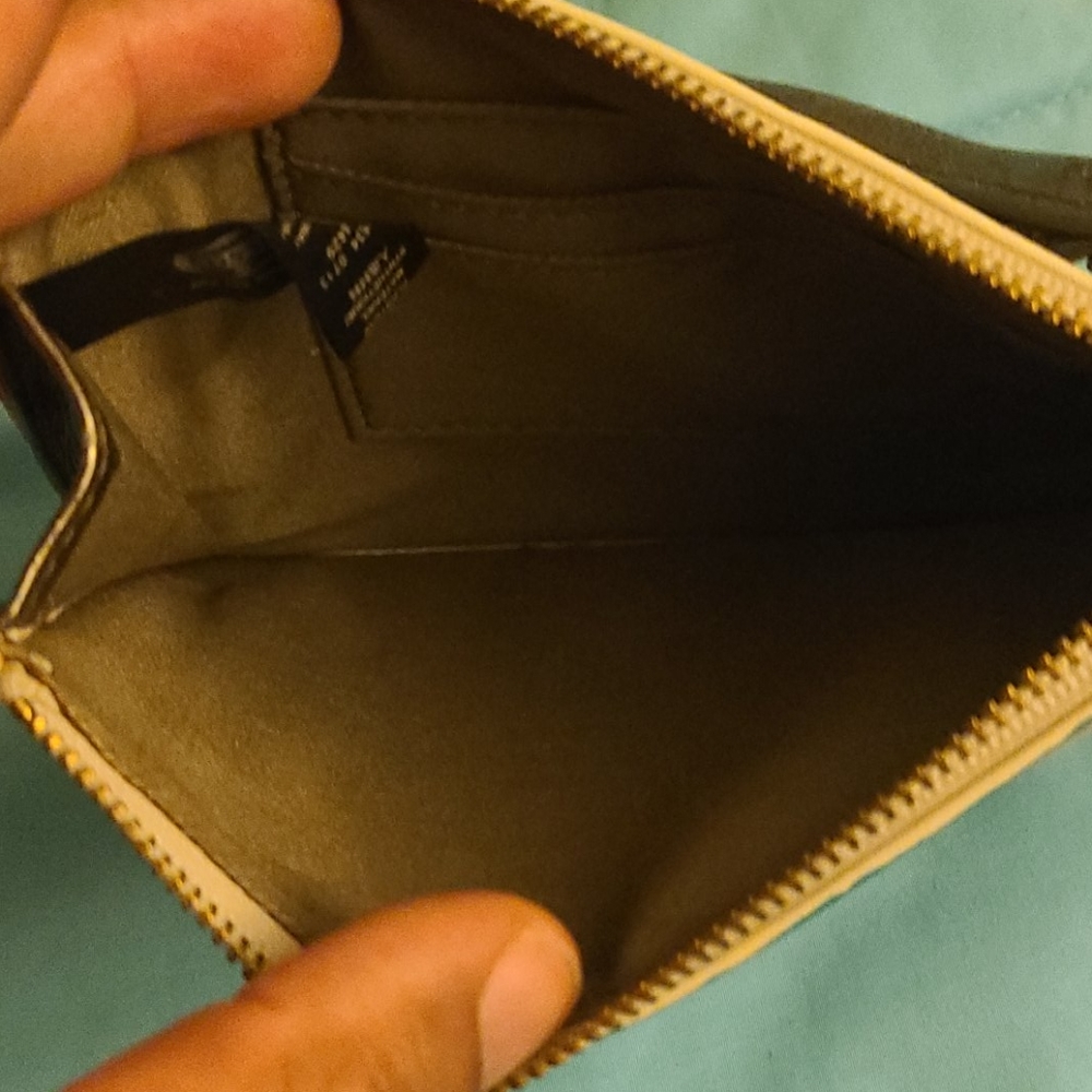 Fossil clutch - Picture 2 of 2